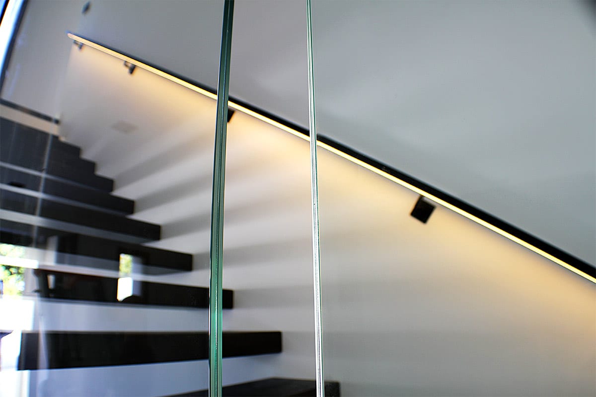 Escalier acier et verre Dijon